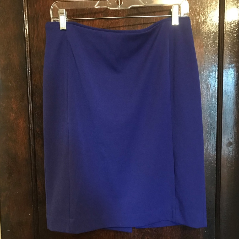 Bluish/purplish pencil skirt